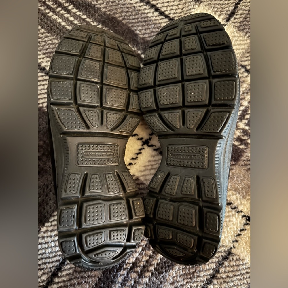 Skechers Relaxed Fit Slip-On Mules w/Air-Cooled Memory Foam-Black - Size 7-1/2M - Picture 6 of 7